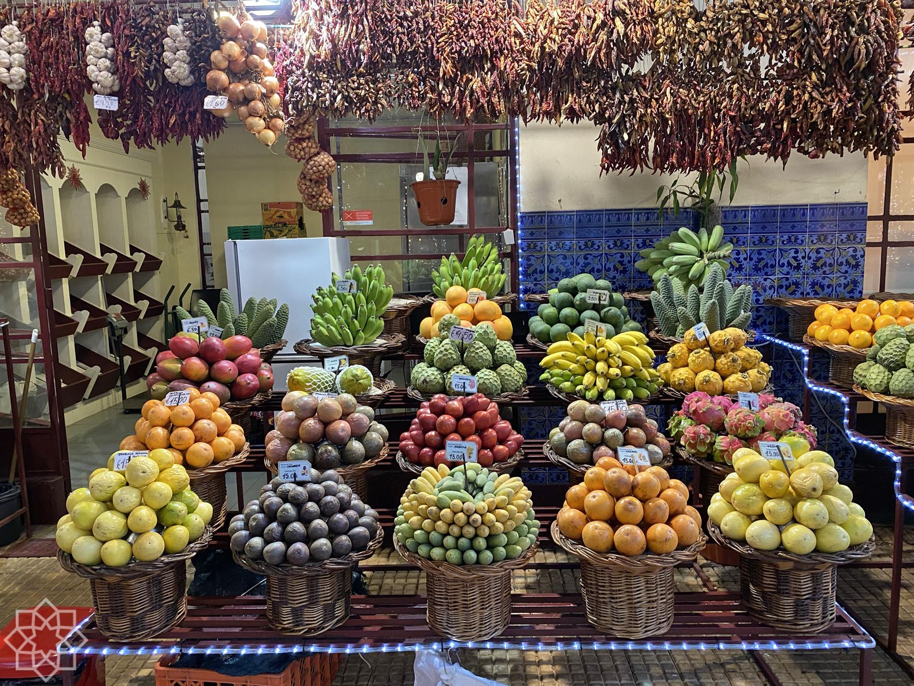 Lokala frukter på Madeira i december